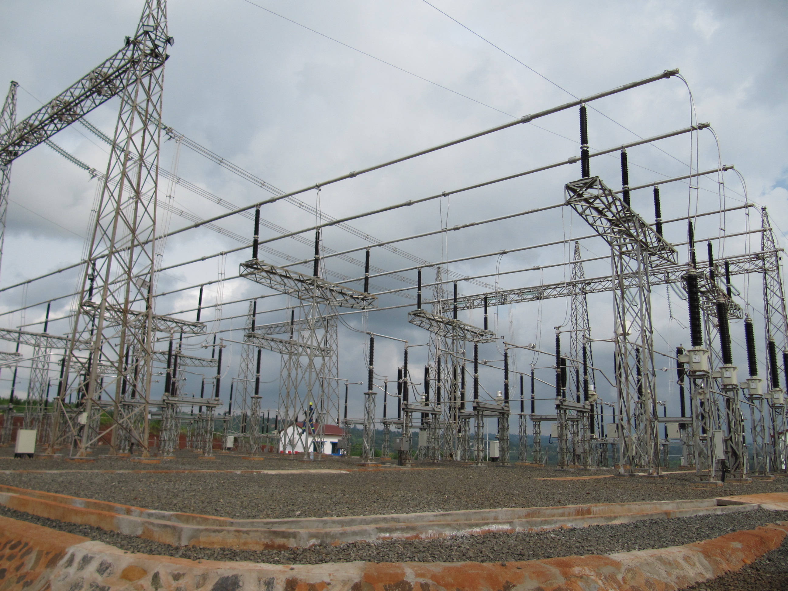 New electrical connections to optimize electrical distribution in Cameroon
